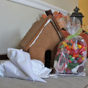 Large Gingerbread House Kit Contents